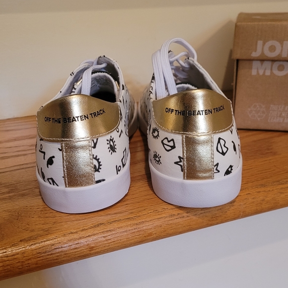 NEW OTBT White, Black, & Gold Leather Sneakers - Picture 3 of 5